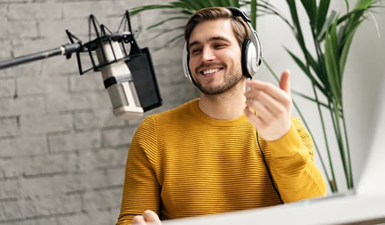 Geleneksel Radyonun Dijital Dönüşümü: Podcast Nedir ve Nereden Dinlenir?